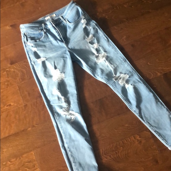 Women’s Levi Jeans - Picture 1 of 4